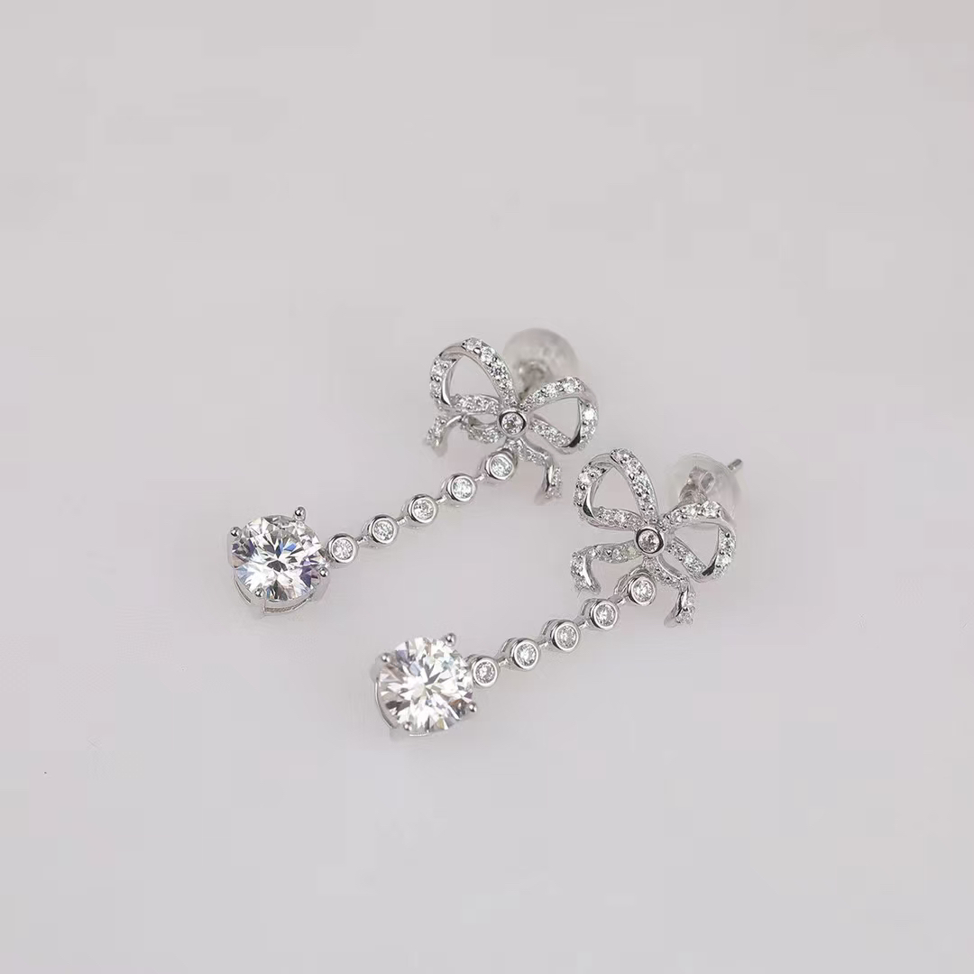 925银莫桑石耳饰 拾壹 925银莫桑石【恋人】银制品时尚经典碳硅石