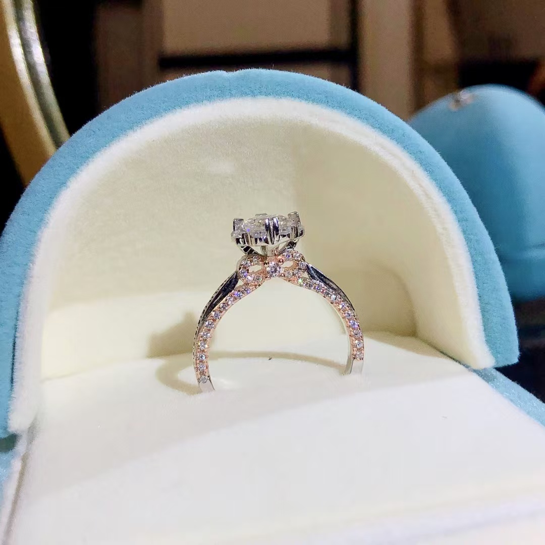 925银莫桑石银制品 [沦陷]1克拉结婚奢华经典订婚女戒