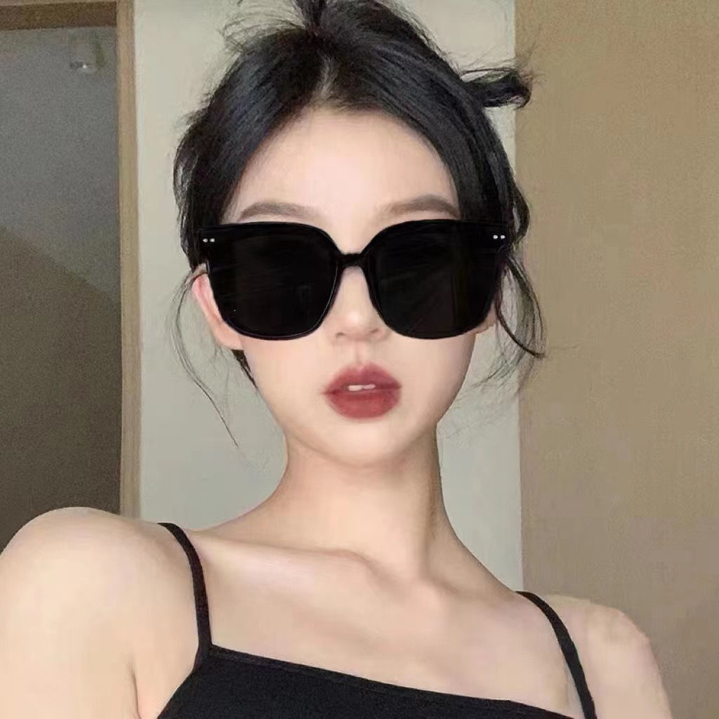 亏本！M墨镜女网红高级感ins太阳镜防紫外线酷高颜值炸街显脸小圆