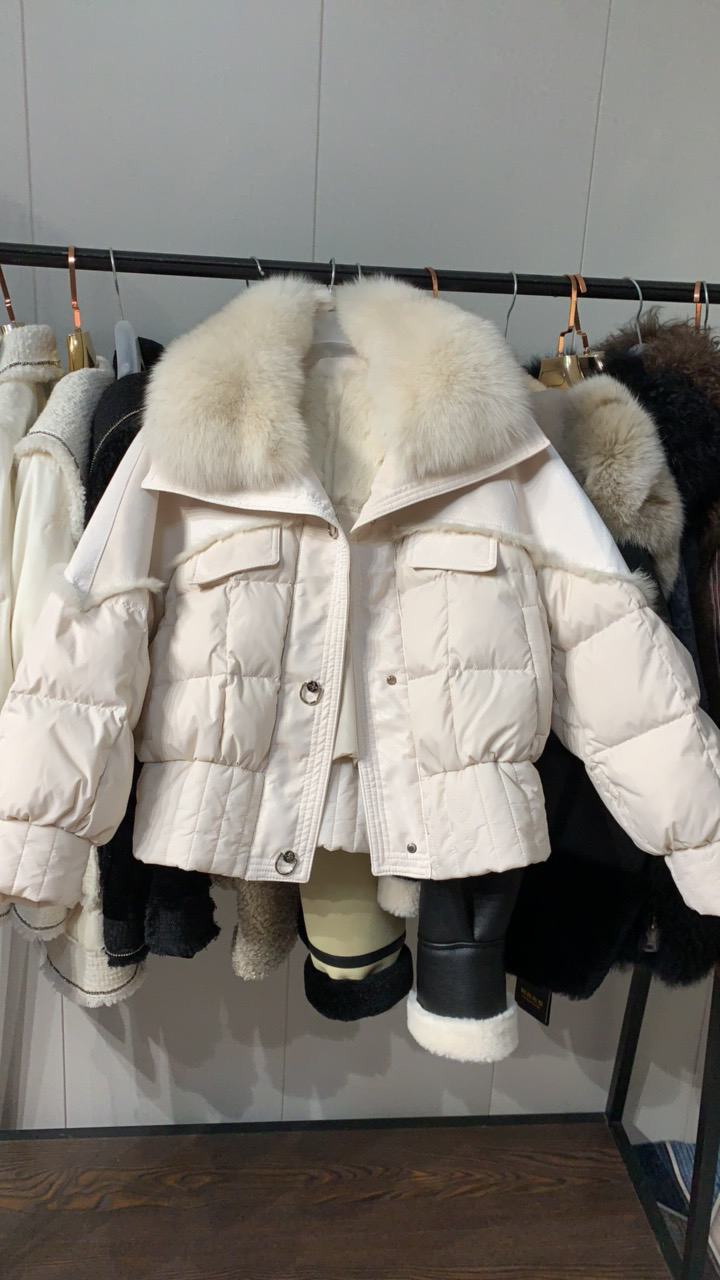 24年狐狸兔毛毛领，可拆卸毛领女士白色短款外套百搭秋冬冬季加厚