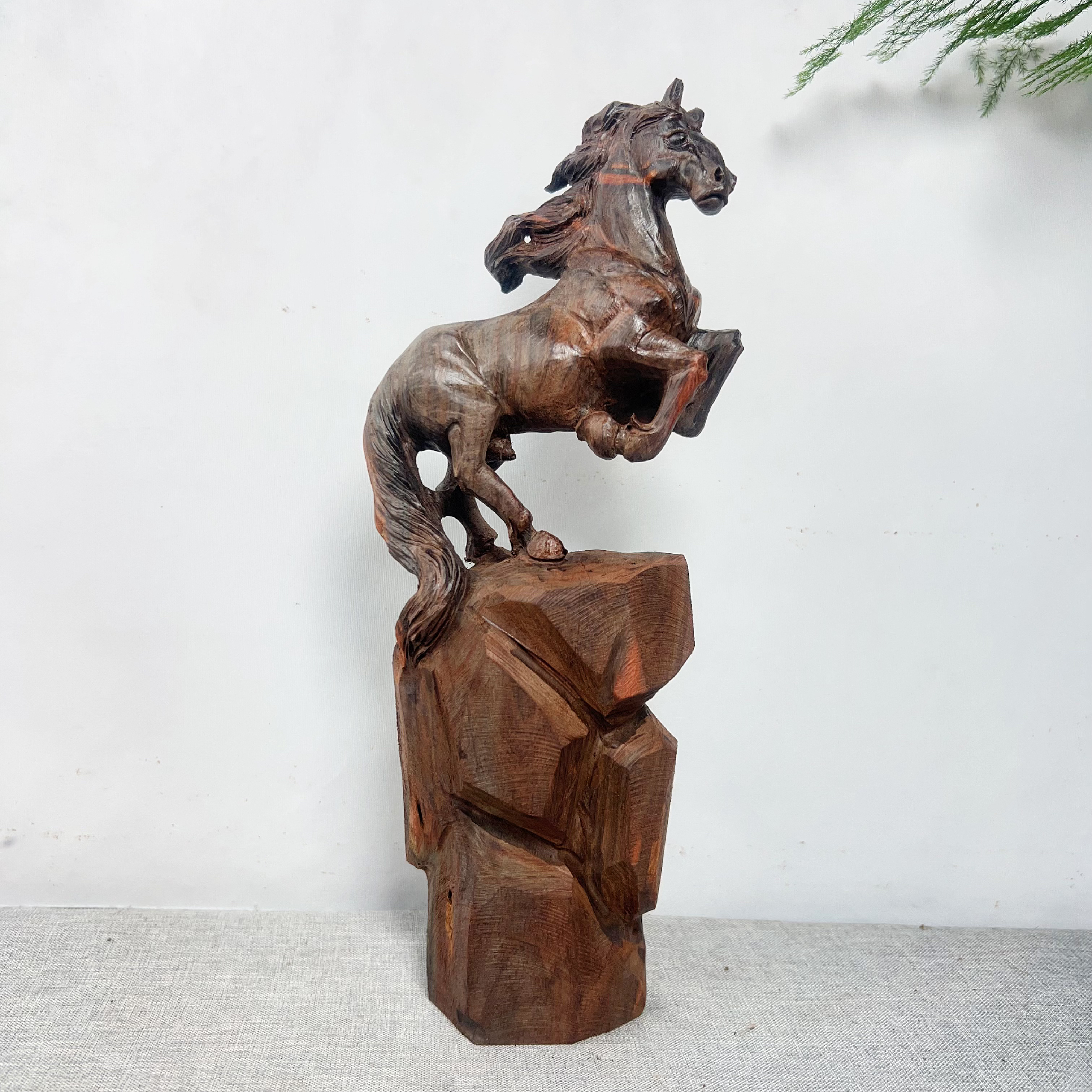 老挝大红酸枝 立马 立马成功 马上有钱 整木整雕老料