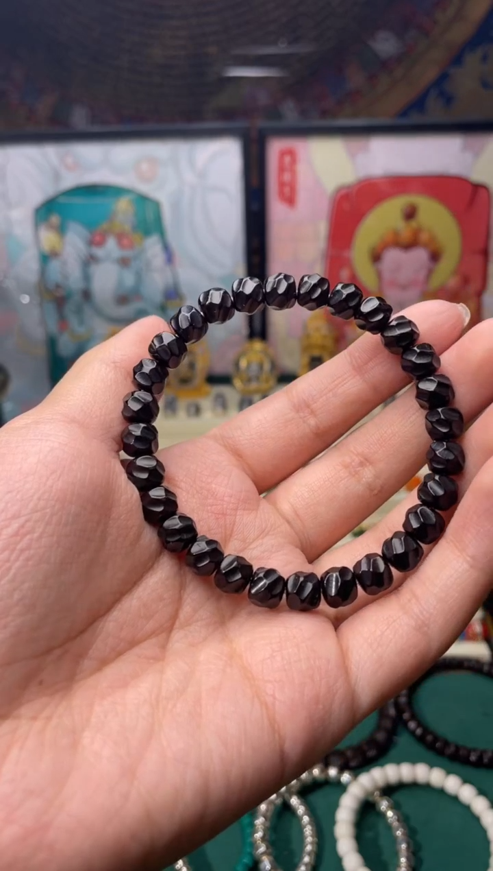 【闪购商品】椰蒂手串8*7