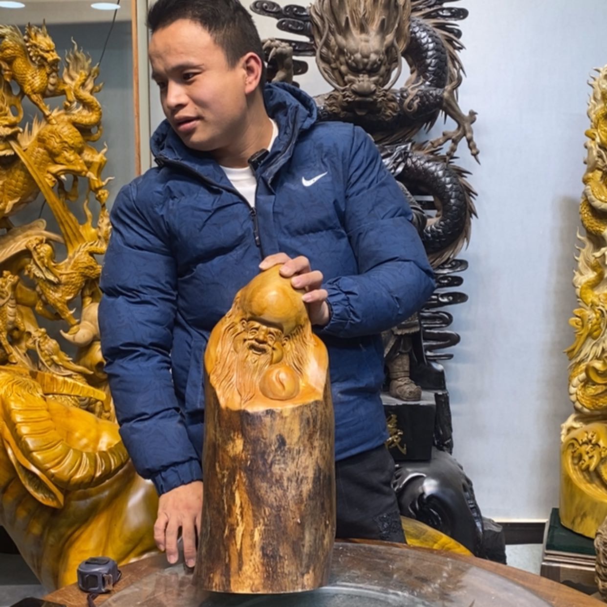 【闪购商品】樟木根雕三*哥