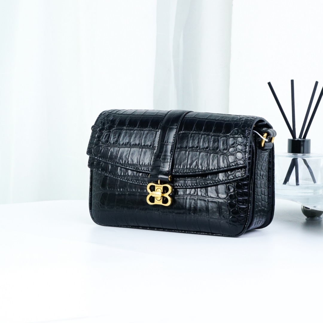 99新 Balenciaga/巴黎世家 巴黎世家黑金压纹单肩包/MD33070065