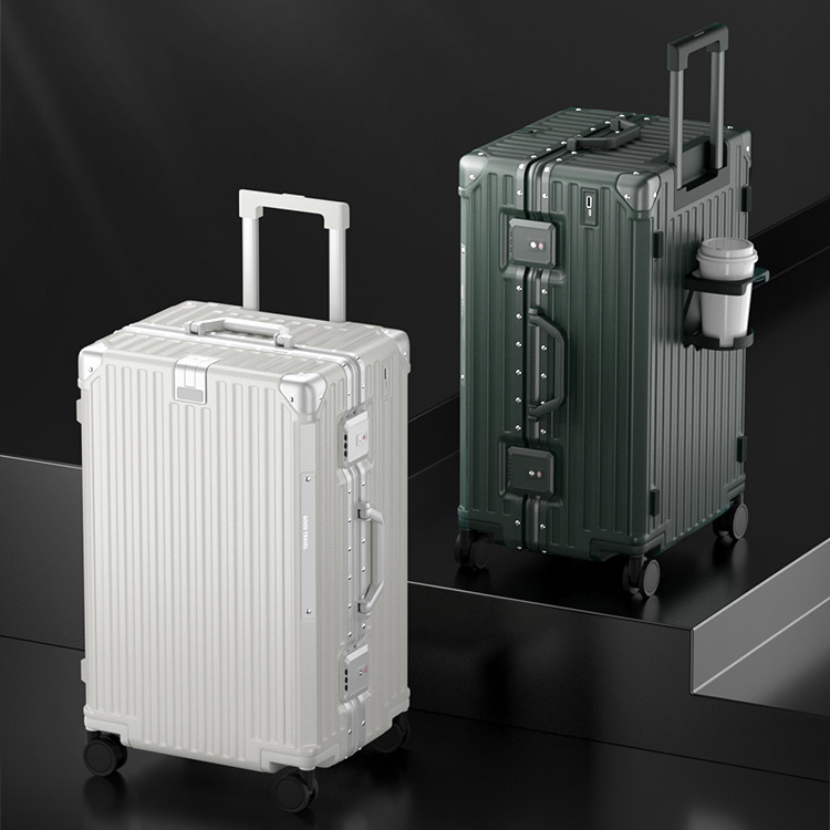 德国大容量行李箱运动版铝框男女30寸拉杆箱白色防水旅行箱托运箱