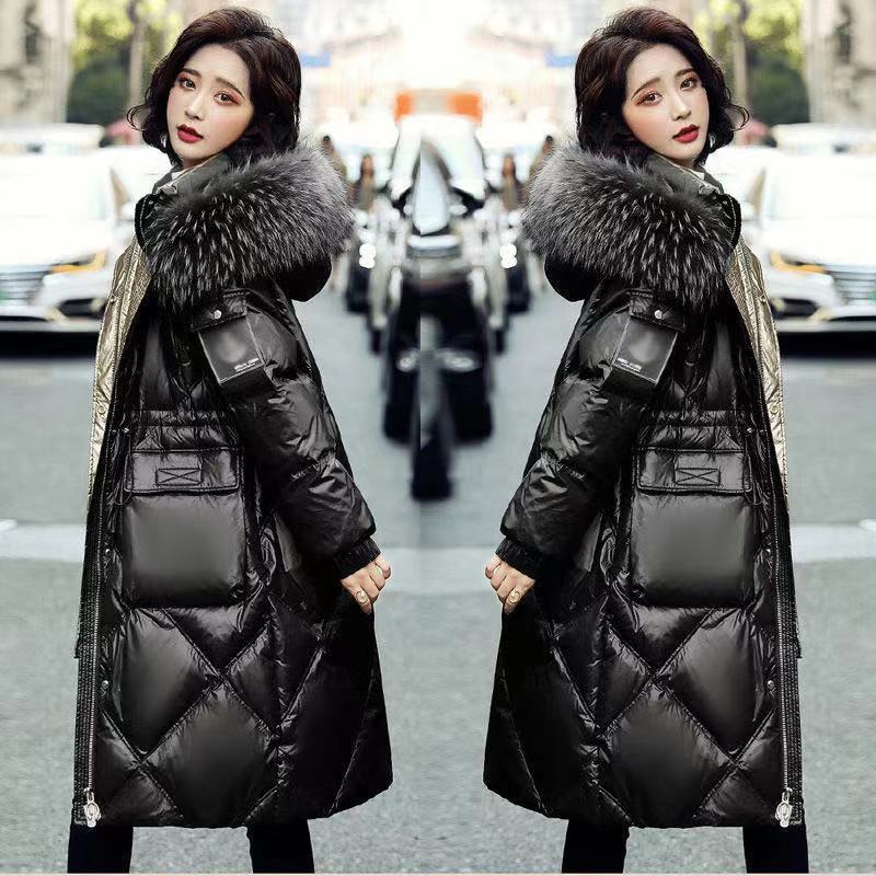 艾莱依羽绒服时尚口袋2023新款高端大毛领亮面免洗羽绒服女中长款