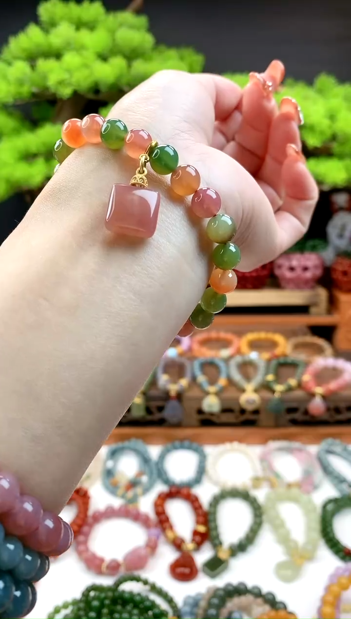 【闪购商品】玛瑙手链未镶嵌（多样性发货）福利方牌