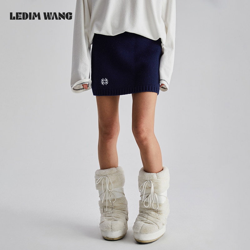 LEDIM WANG刺绣针织半身裙女秋季新款刺绣短裙直筒包臀裙秋冬