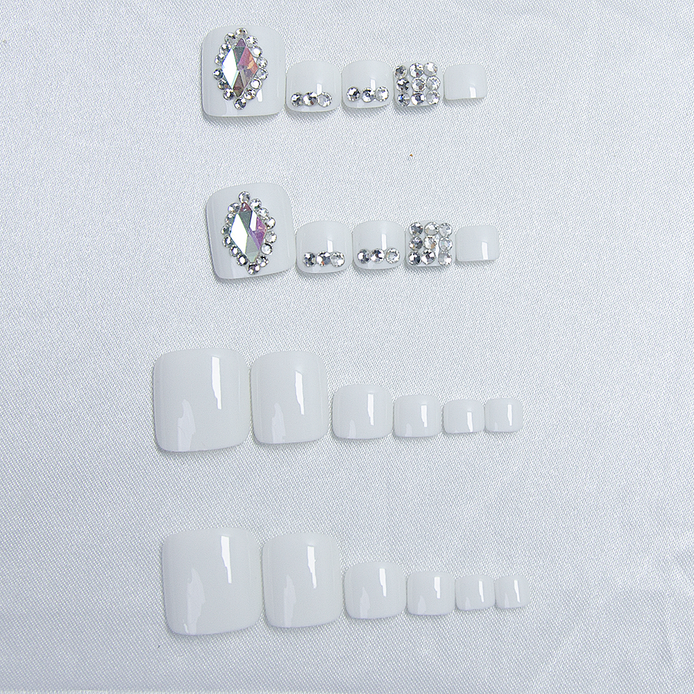 白色彩钻满钻爆闪脚趾甲美甲片成品脚指甲穿戴甲片美甲贴片F-047