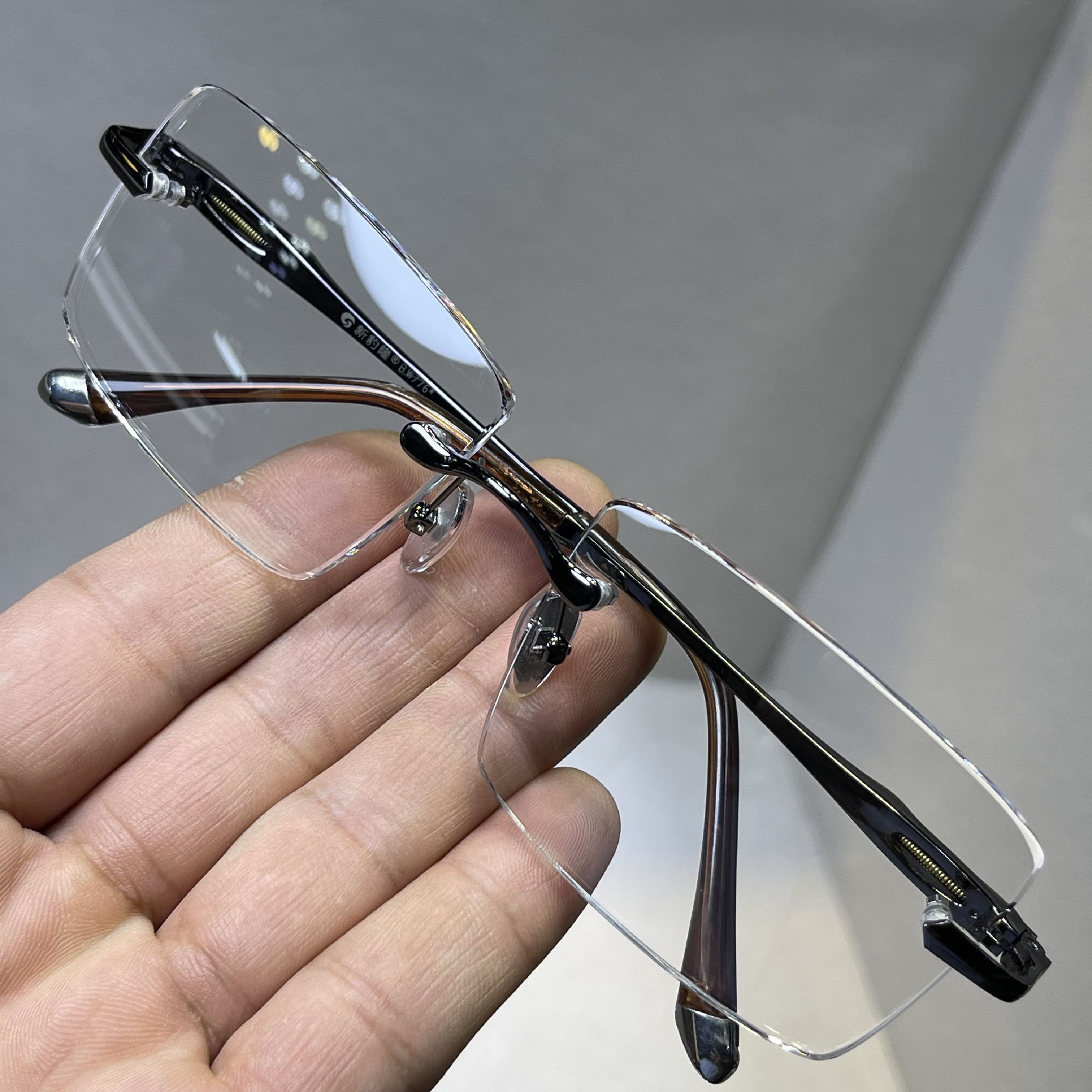 天然石头镜商务款白色老油料