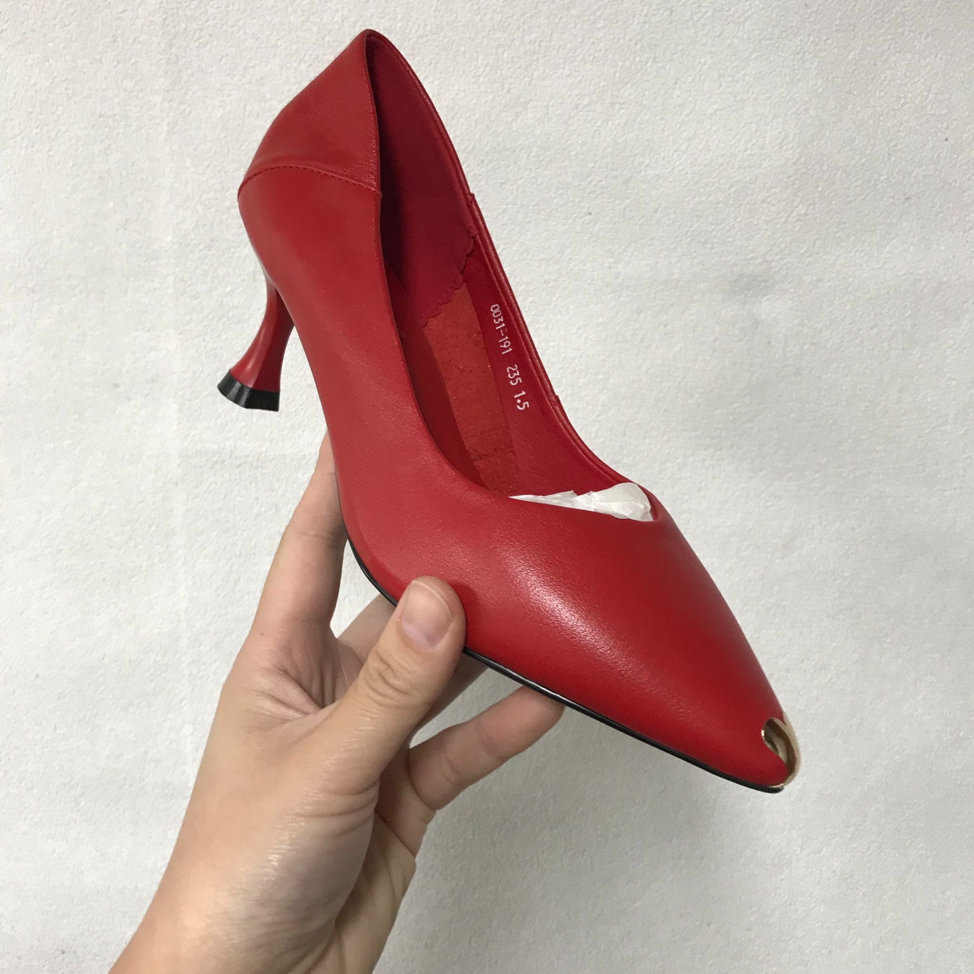 断码真皮女士高跟鞋时尚默认瑕疵