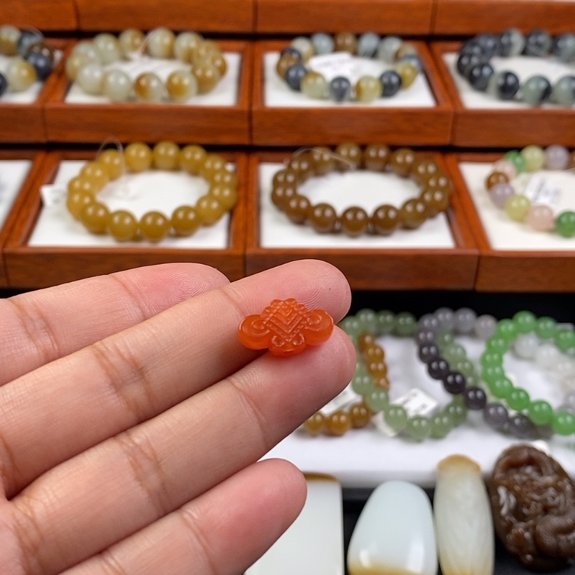 【闪购商品】南红玛瑙吊坠未镶嵌小*