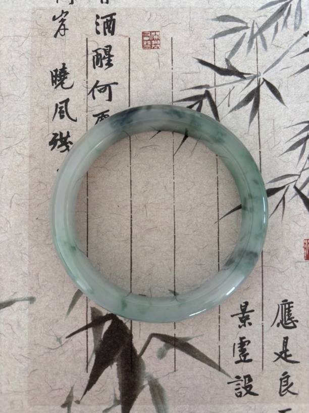 X331缅甸冰透飘花翡翠手镯