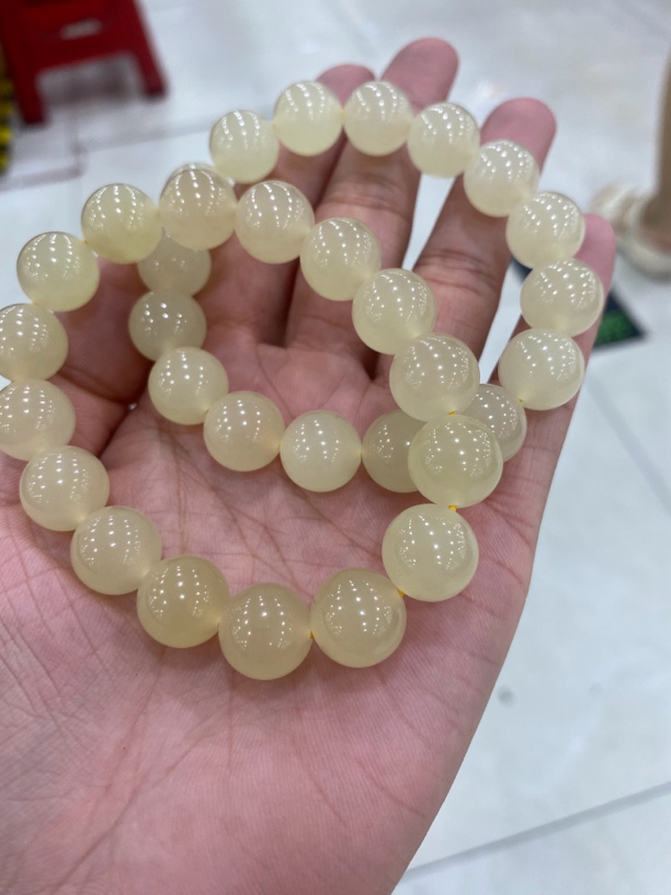 天然和田玉蜂蜜水卡12手串