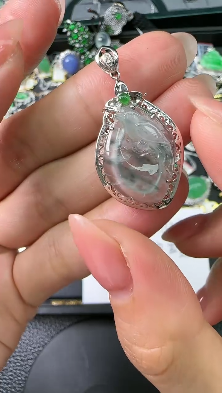 【闪购商品】翡翠颈饰18K金镶嵌珠宝玉石S01