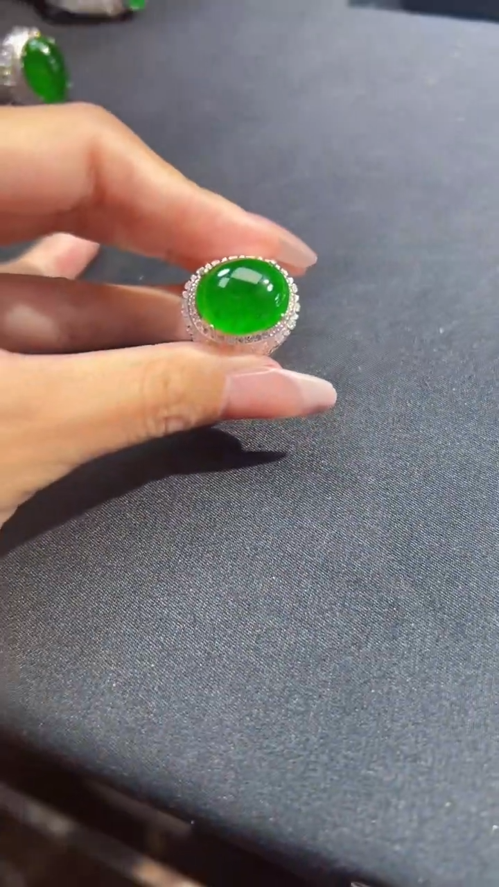 【闪购商品】定制翡翠未镶嵌蛋面1