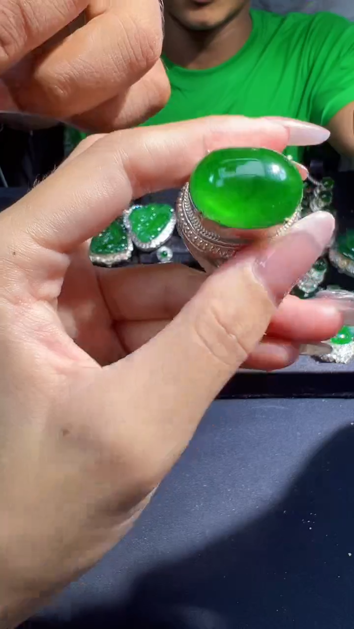【闪购商品】定制翡翠未镶嵌蛋面1