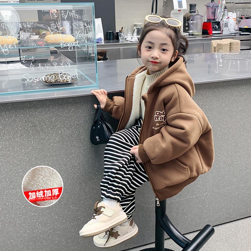 女童加绒外套2023秋冬新款洋气女孩冬装韩版儿童加厚开衫连帽卫XV