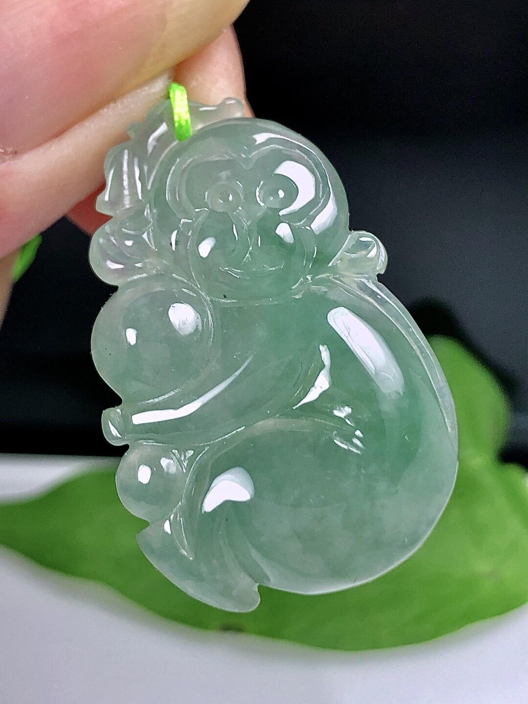 天然翡翠A货，冰种满色猴生肖吊坠挂件5.76