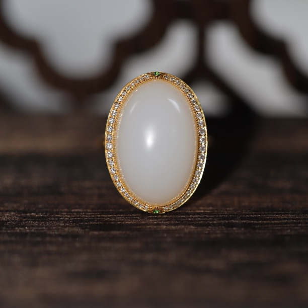 新疆和田玉18K金蛋面椭圆蛋面戒指围镶大气椭圆戒