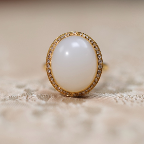 新疆和田玉18K金蛋面椭圆戒指时尚轻奢风气质手工椭圆蛋面