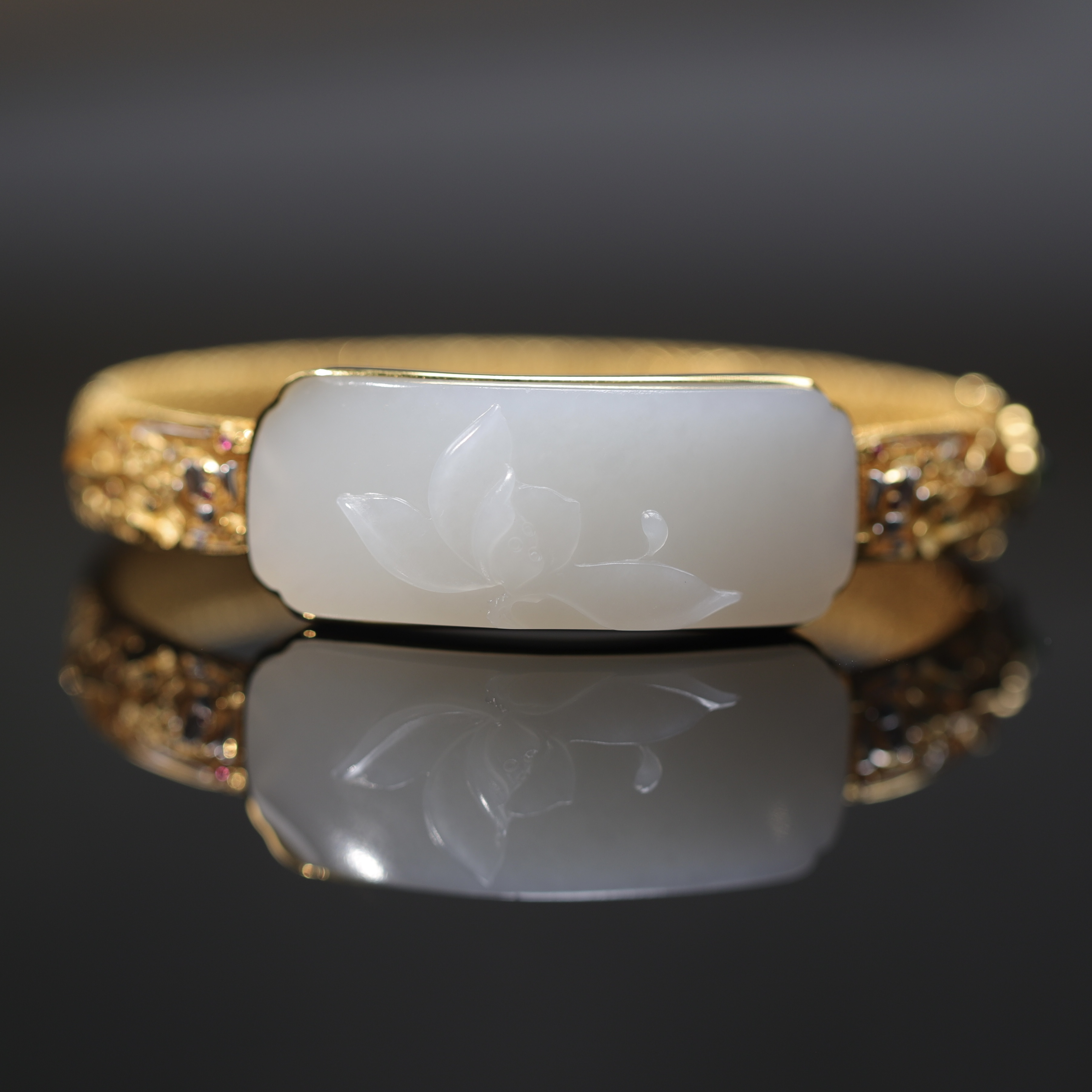 新疆和田玉18K金荷花牌手镯荷塘月色花丝开口镯