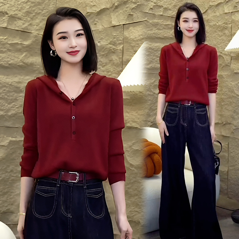 气质高级感百搭连帽针织衫女2024年春季新款单排扣小个子长袖上衣