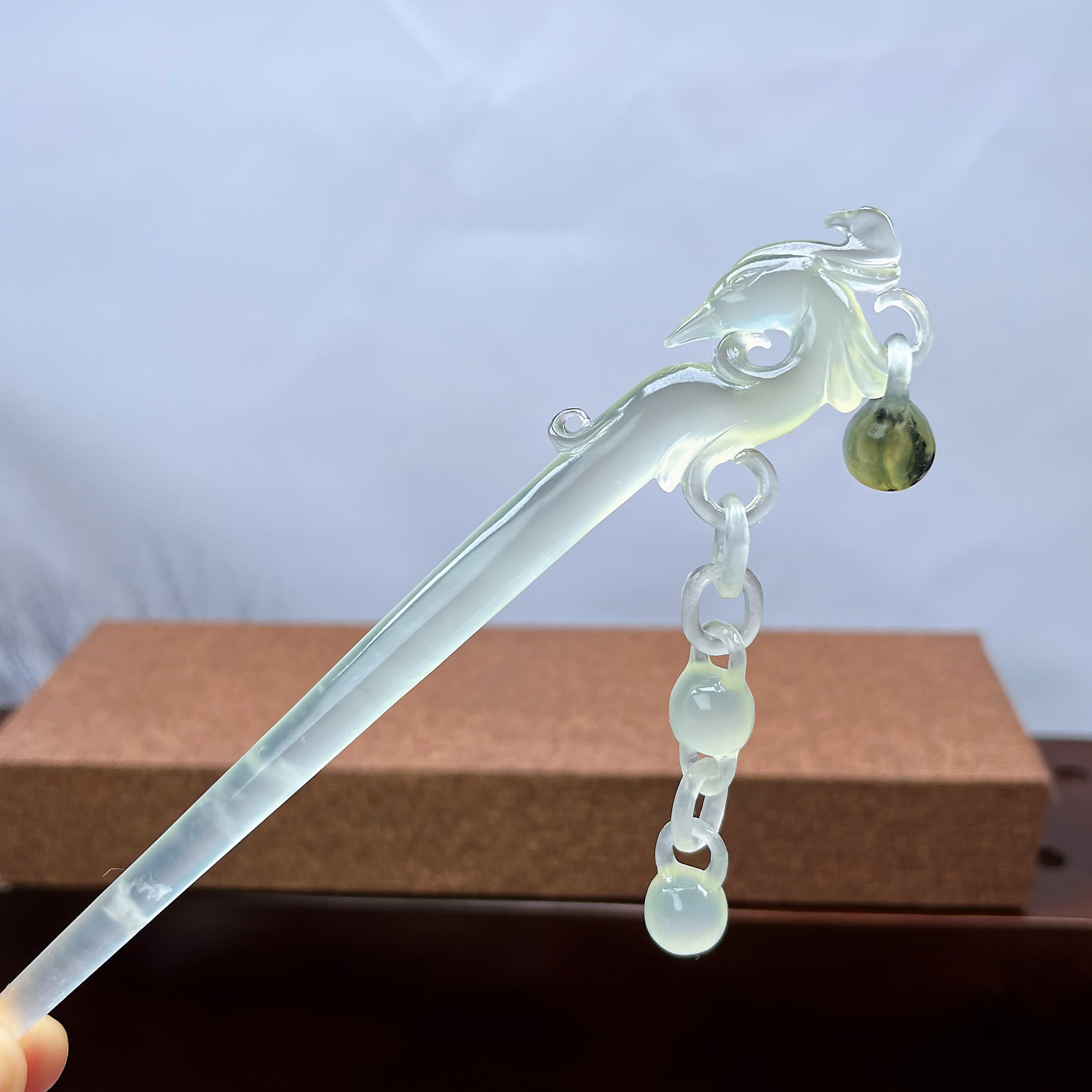 岫玉高品质凤头发簪   整体长度17cm  簪体入发长度12.5cm发饰