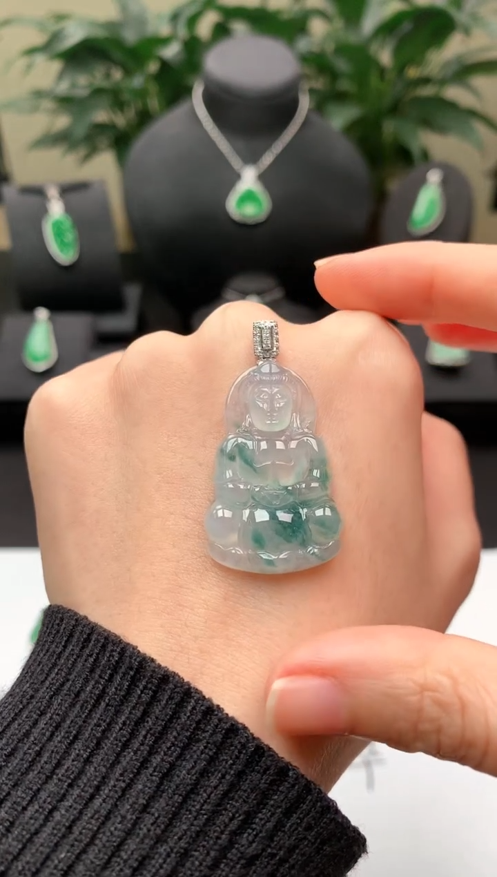 【闪购商品】翡翠颈饰18K金镶嵌飘花观音