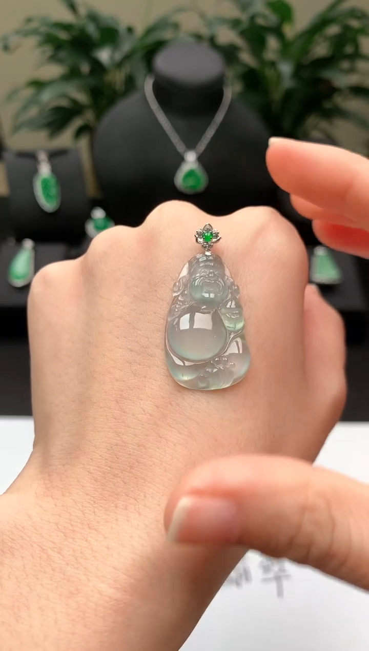 【闪购商品】翡翠颈饰18K金镶嵌冰财神