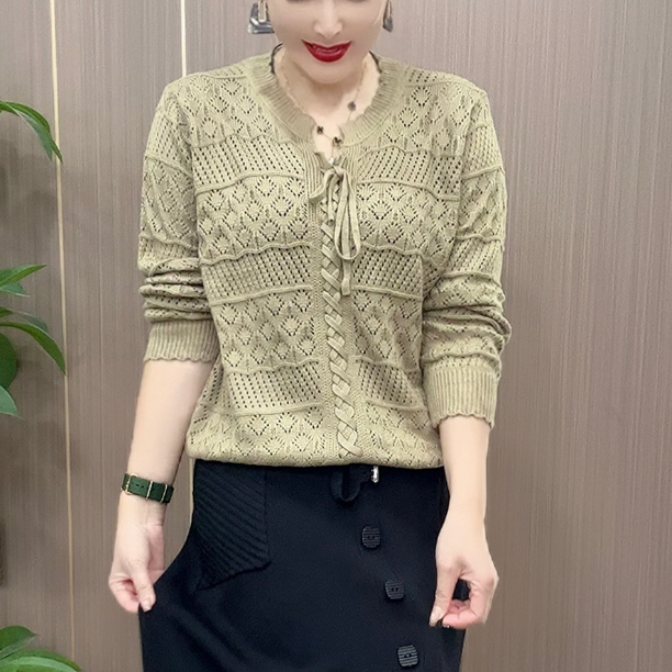 春秋季百搭减龄纯色中年妈妈时尚上衣针织衫高端显瘦宽松遮肉毛衣