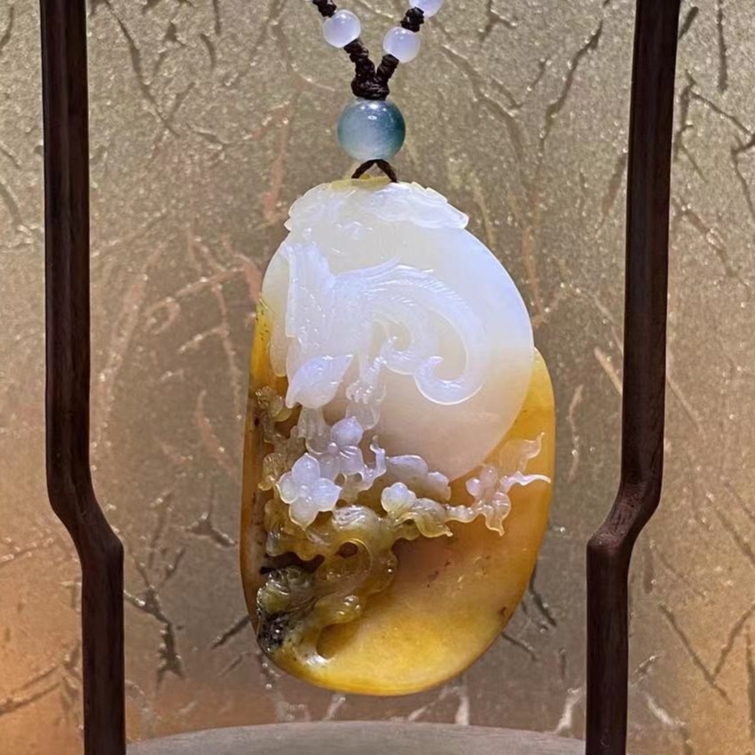 花开富贵（和田玉精品）巧色巧雕. 玉质细腻