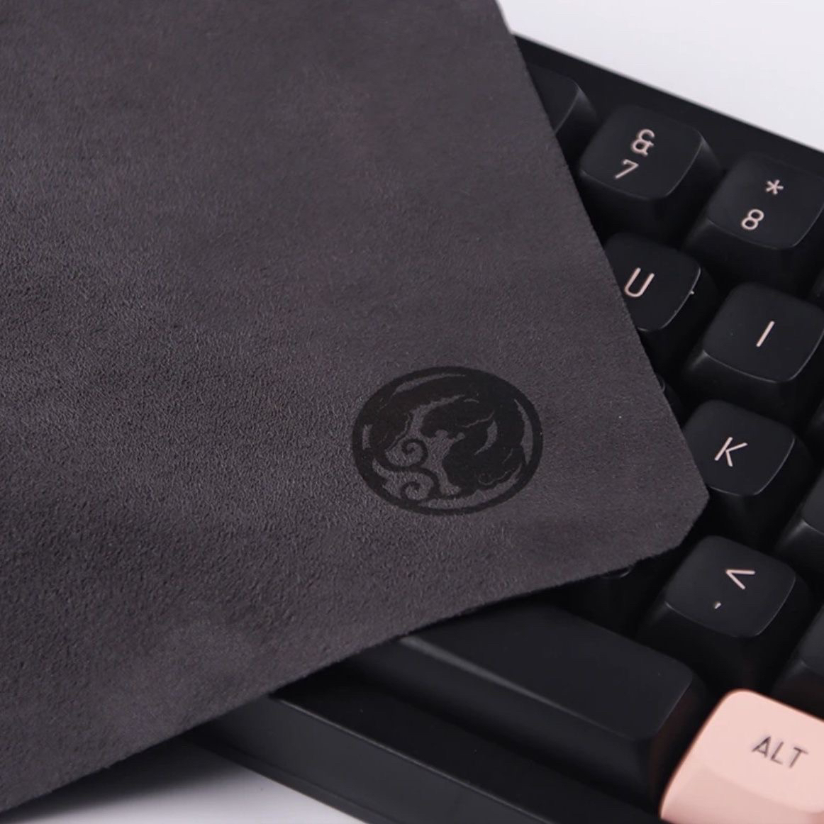 虎符电竞专业清洁布 纤维擦拭布 擦拭鼠标垫 键盘 鼠标等数码产品