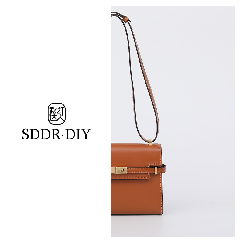 私订达人冬日时髦好物    时尚朋克休闲百搭真皮女包