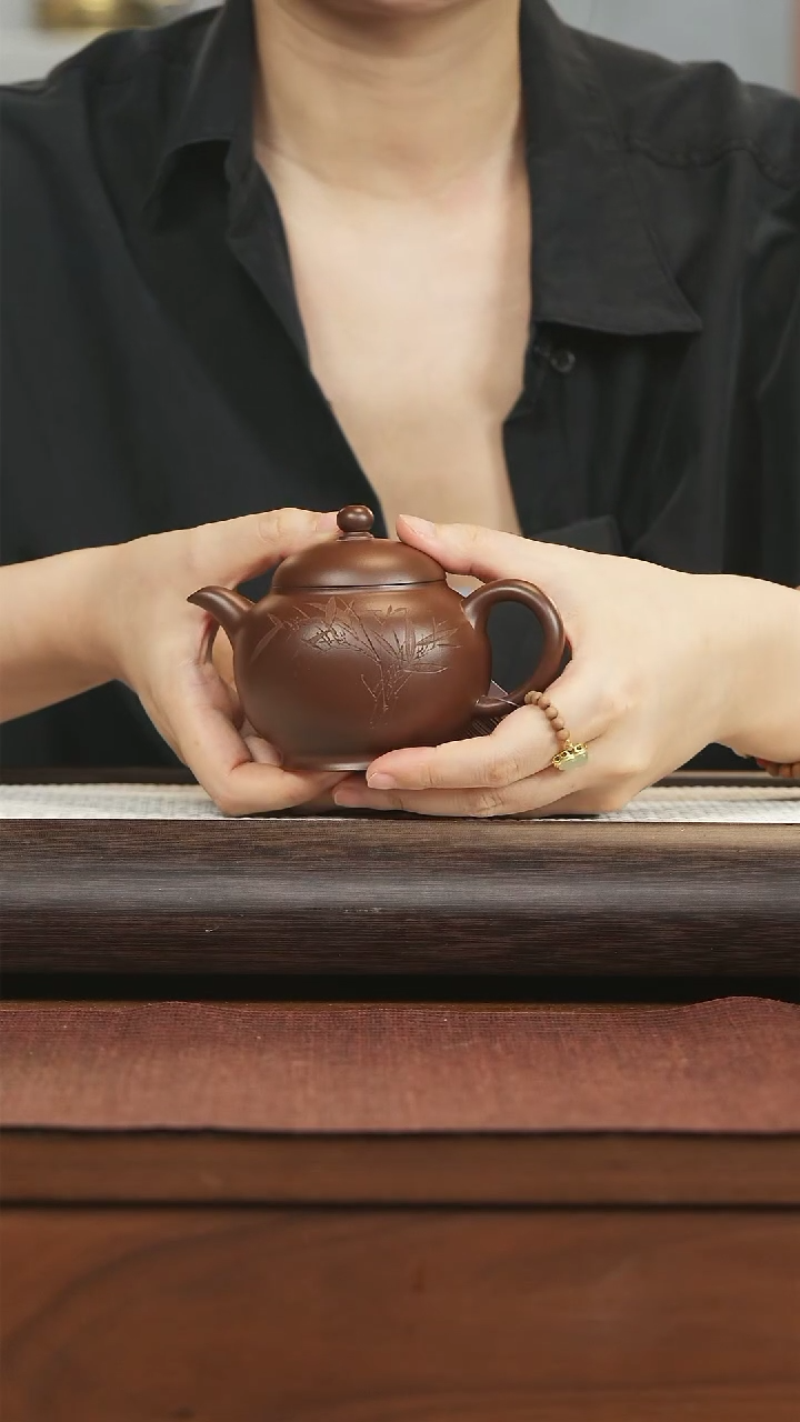 【闪购商品】紫砂茶壶宽陶雅叙竹叶刻绘
