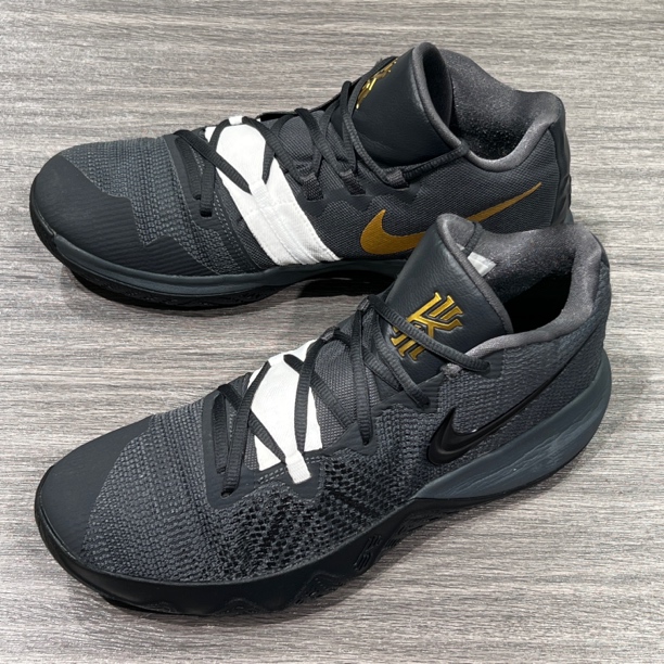 44.5码/NIKE/欧文fly trap黑金配色/95新 公价999 店
