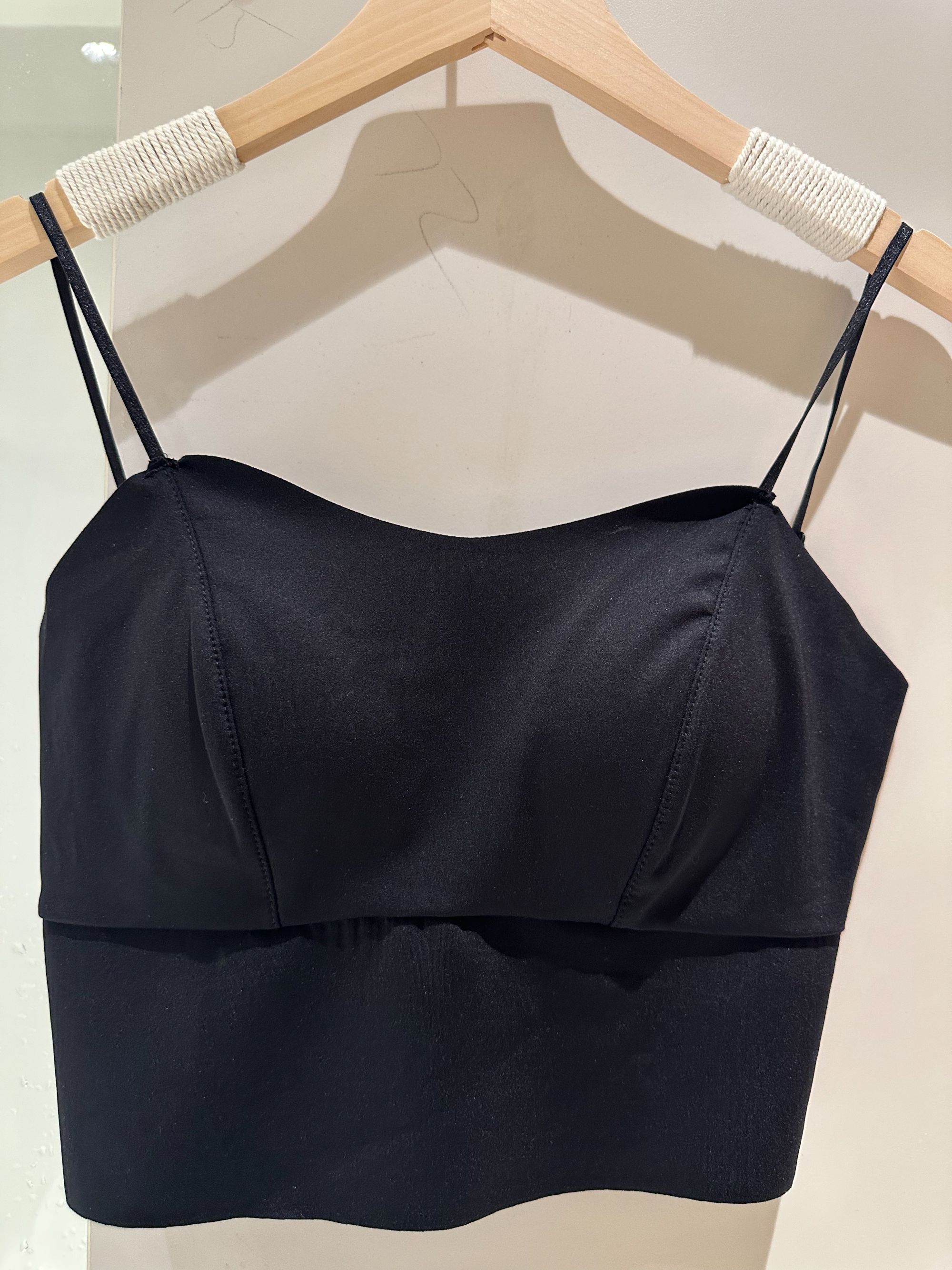 柒汐2025新款一体美背吊带背心百搭时尚打底网红舒适简约女士