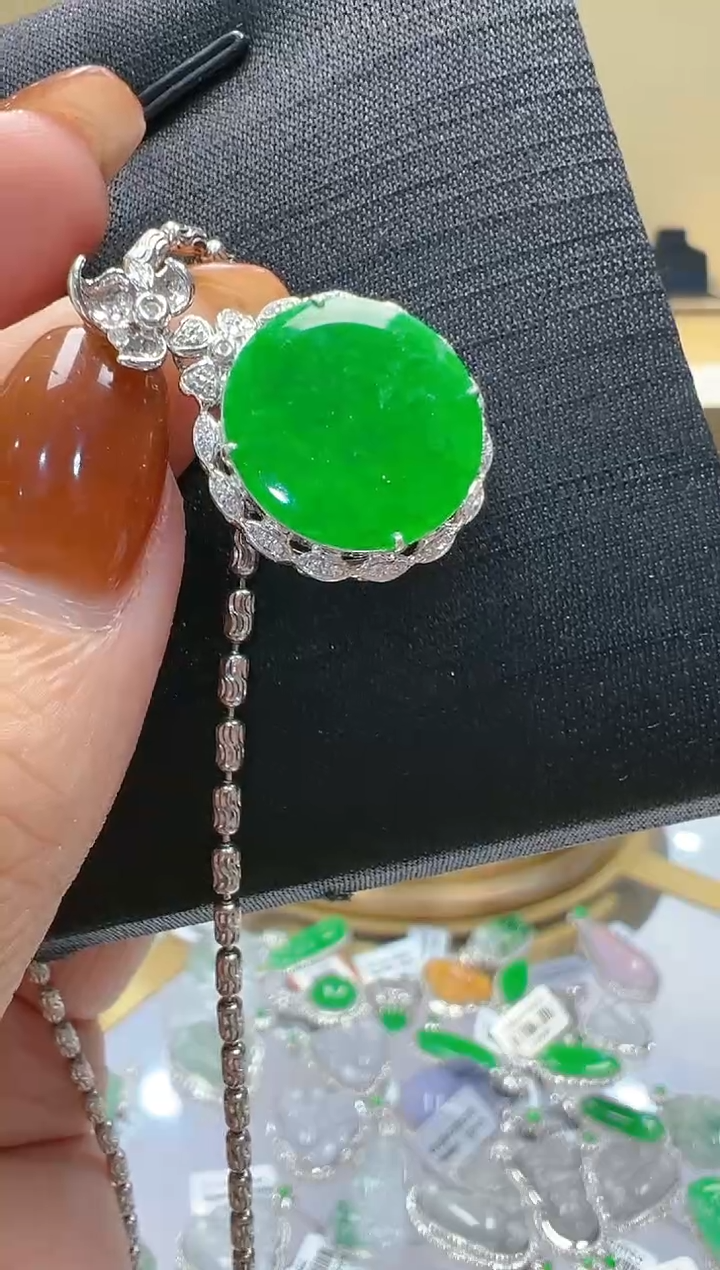 【闪购商品】翡翠吊坠(不含链)18K金镶嵌多样性团购发一件