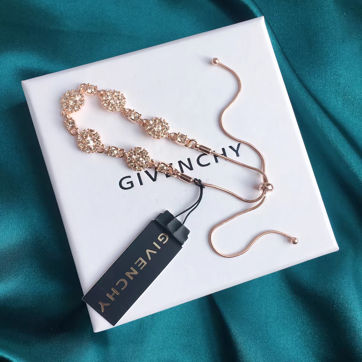 全新未使用 Givenchy/纪梵希 市场价2500玫瑰金太阳花手链优雅