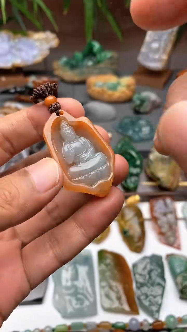 【闪购商品】翡翠挂件未镶嵌佛