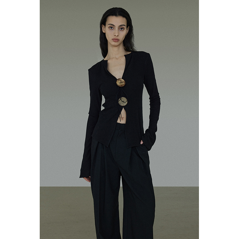 UNSPOKEN 设计感针织衫女V领显瘦复古气质长袖上衣UC24S072推广