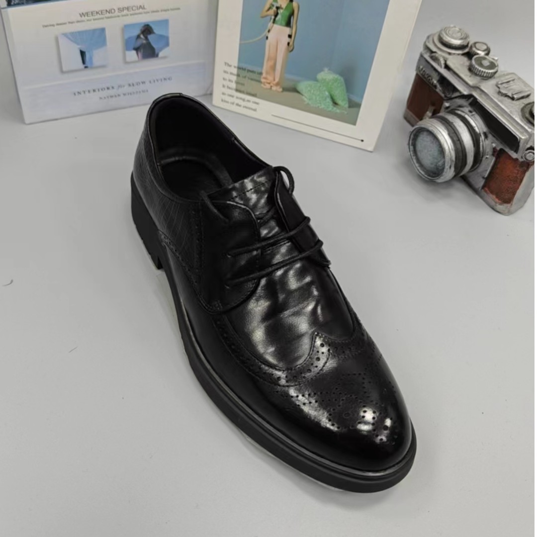 【海】新款上市真男士休闲鞋时尚百搭轻便黑色软底047