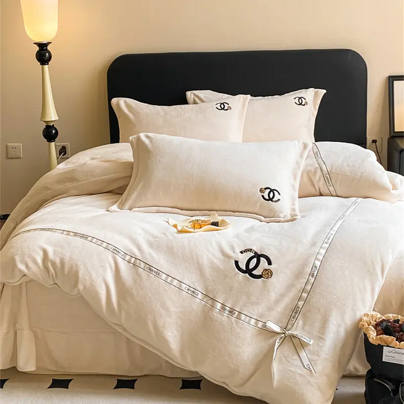 小香风雕花牛奶绒四件套冬季保暖双面绒防静电加厚被套床上用品