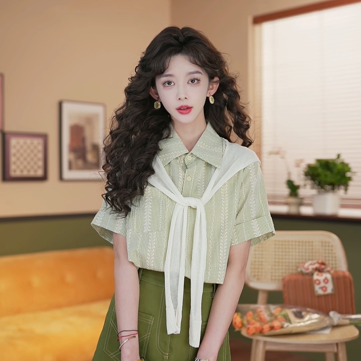 余紫绮.百搭夏季纯色披肩ZK052412