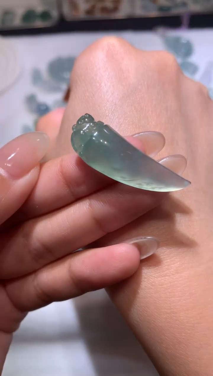 【闪购商品】定制翡翠未镶嵌龙牙3800+380