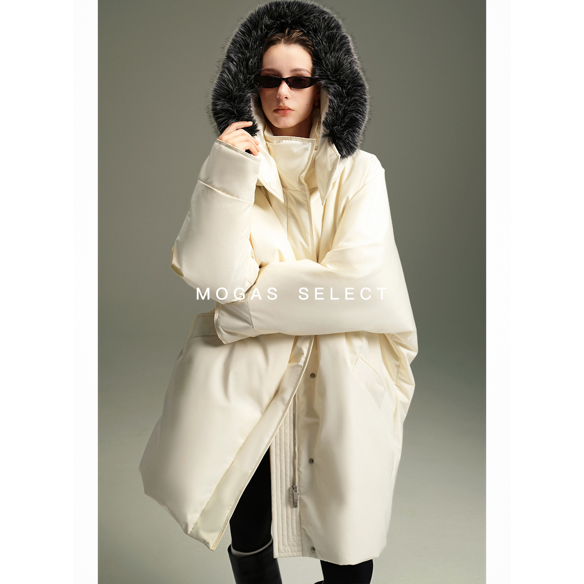 Mogas三防西班牙90白鸭绒可拆卸毛领连帽派克羽绒服女冬309602