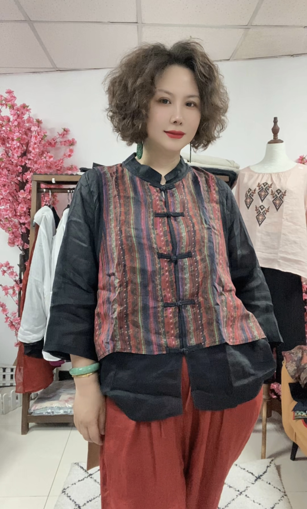 新款圆领印花盘扣苎麻衬衫 假两件开衫五分袖开衫 