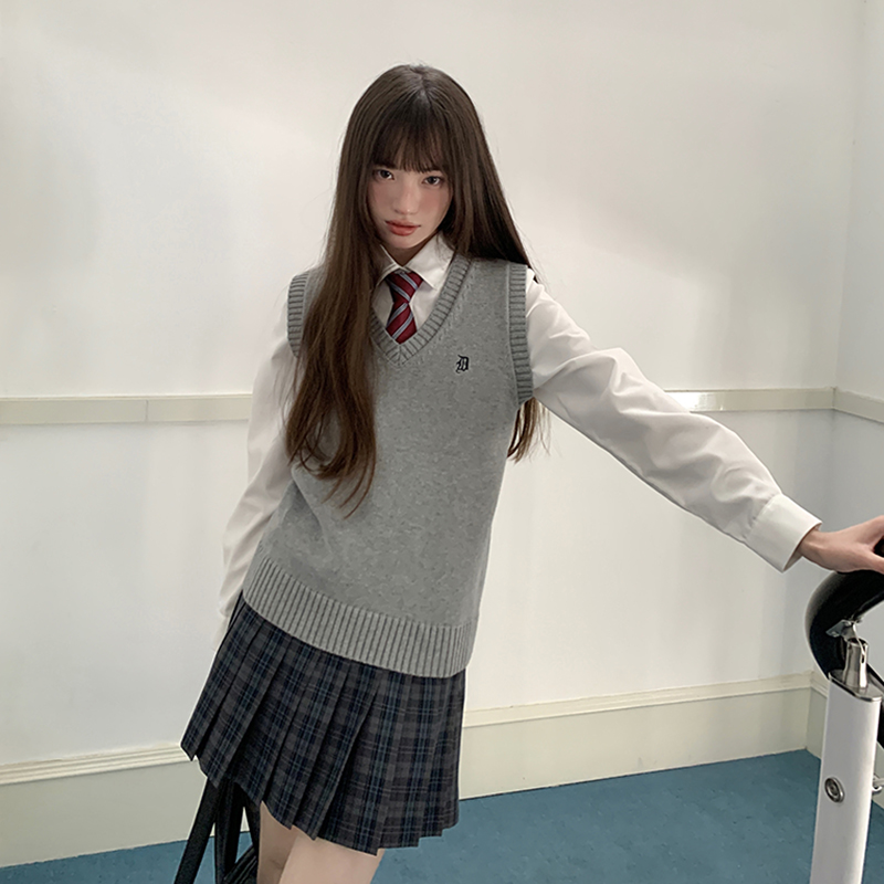 东京岁时记jk制服叠穿针织刺绣背心女秋冬外穿花灰色马甲棉毛衣