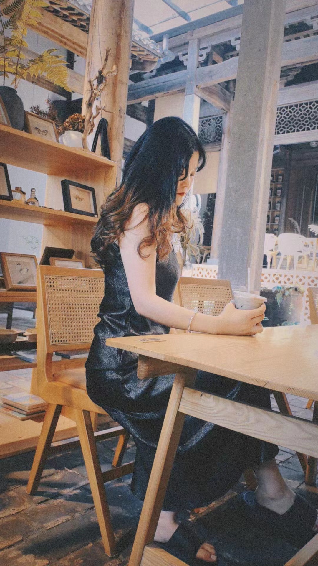 女装实体店上衣，套装