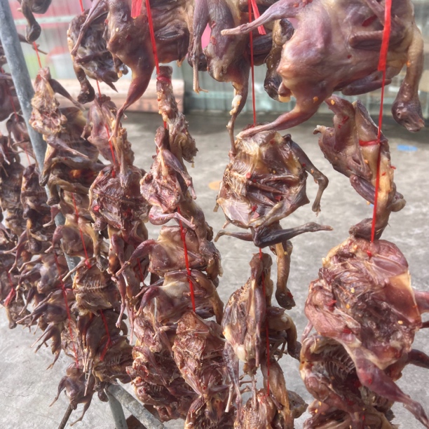 咸味鹌鹑腊味鹌鹑一串十只腊香十足鹌鹑